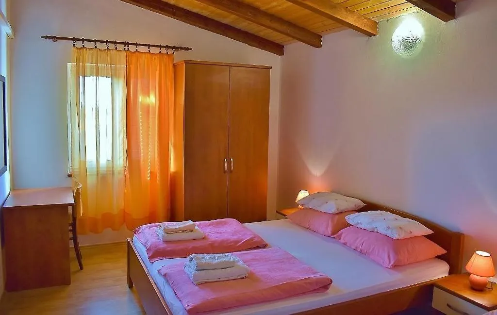 Apartments With A Parking Space Lopar, Rab - 22583 0*, Lopar Croatia