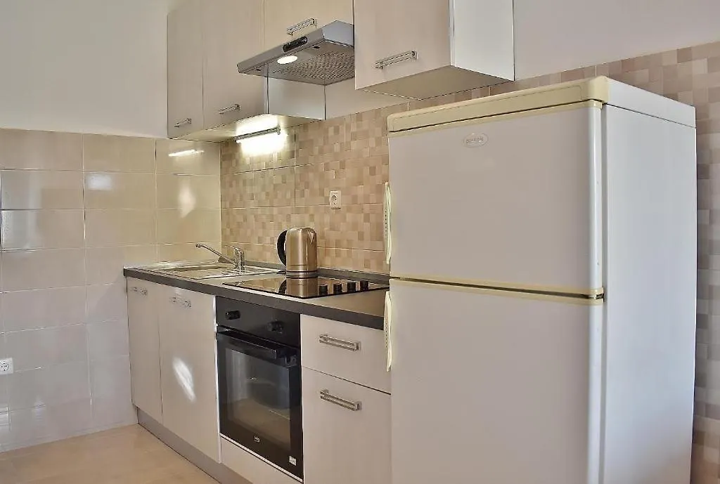 Apartments With A Parking Space Lopar, Rab - 22583