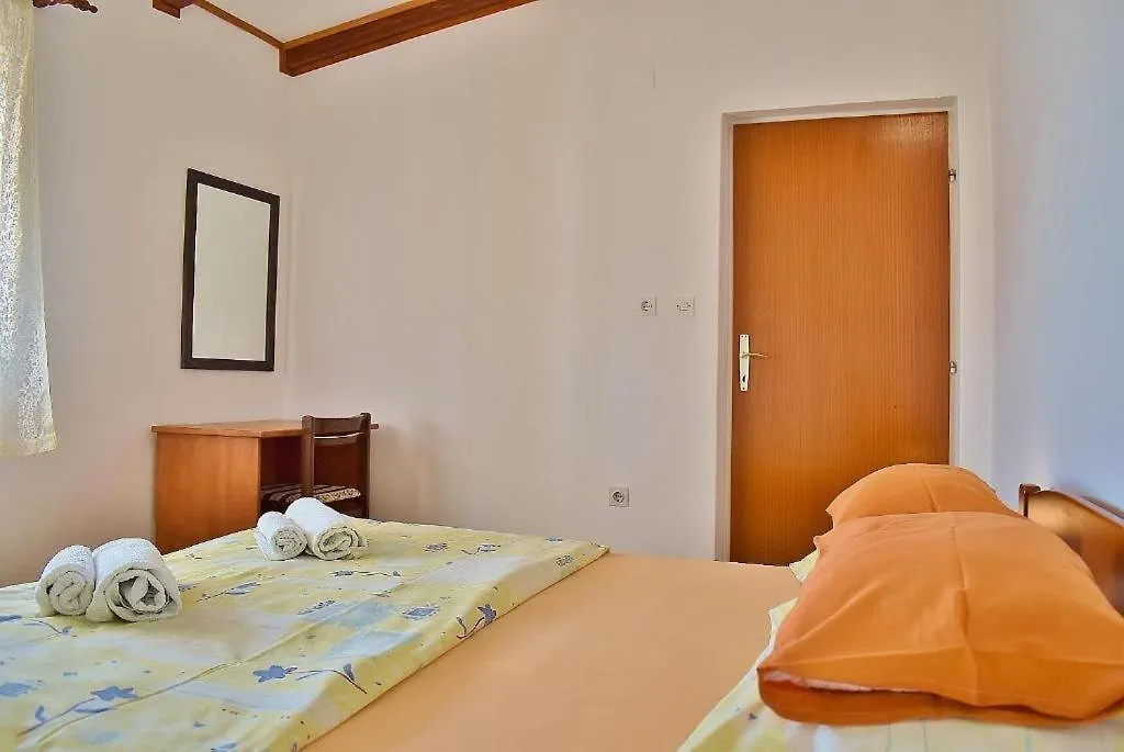 Apartments With A Parking Space Lopar, Rab - 22583 Croatia
