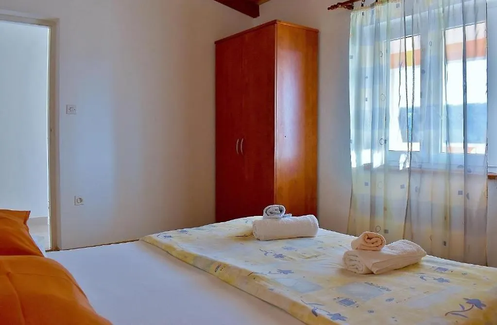 Apartments With A Parking Space Lopar, Rab - 22583 Lopar